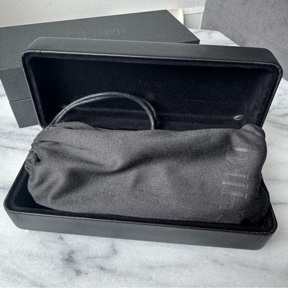 Tortoise Shell Square Sunglasses - Picture 11 of 11